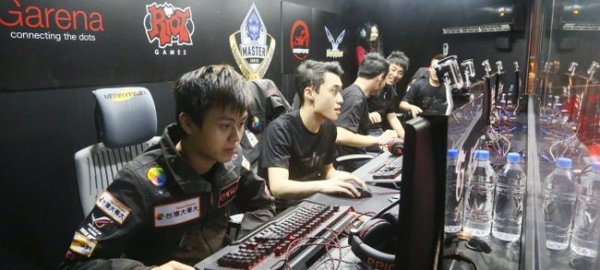 每周战队排行榜：EDG全球第一！SKT金身被破