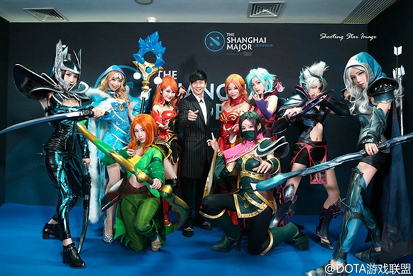 马尼拉特锦赛Cosplay大赛 Alodia出任评委