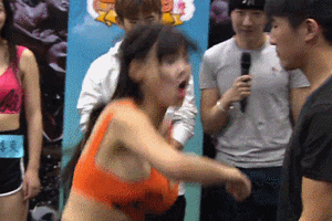 最囧福利搞笑gif之女生睡前都在想什么