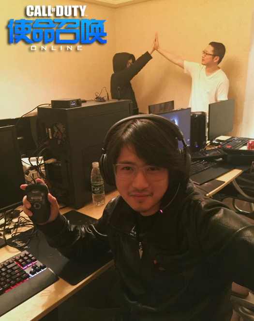 韩寒亲上阵 出战《使命召唤Online》媒体赛事获首胜