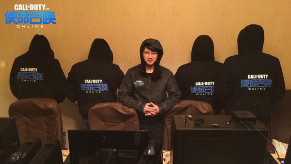 使命召唤OL全锦赛高校赛酣战 韩寒晋级半决赛