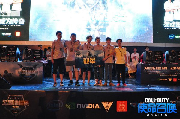 CODOL全锦赛决赛现核弹 韩寒6日出战处女秀