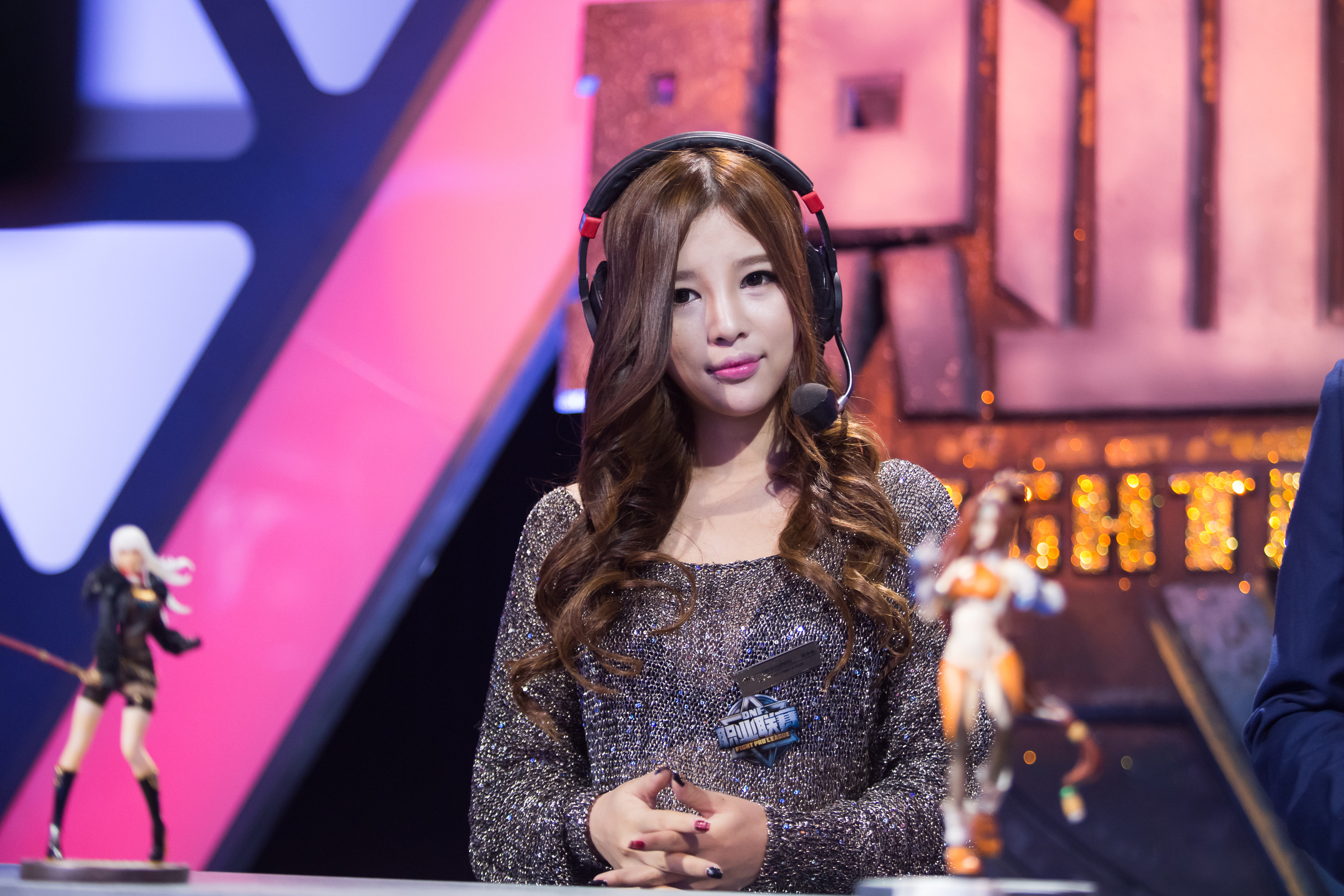 干什么这么凶咯？光棍节福利糖小幽大量高清照片