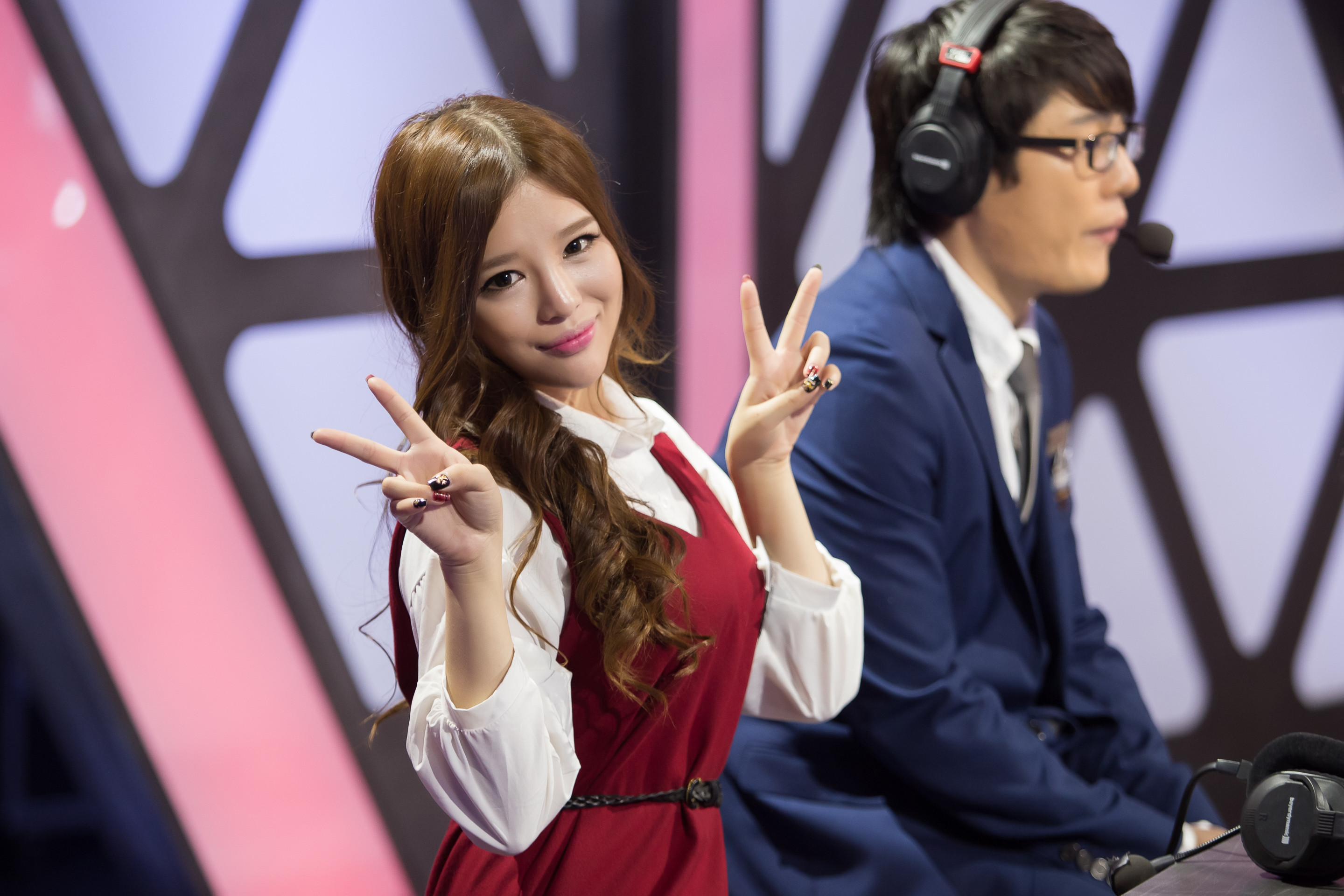 干什么这么凶咯？光棍节福利糖小幽大量高清照片