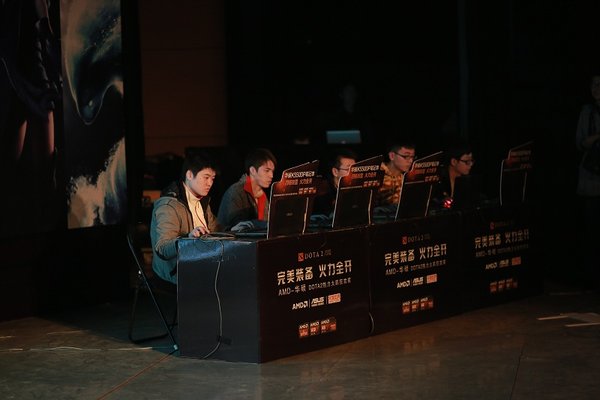 DOTA2热力大趴现场火爆 西安站活动圆满落幕