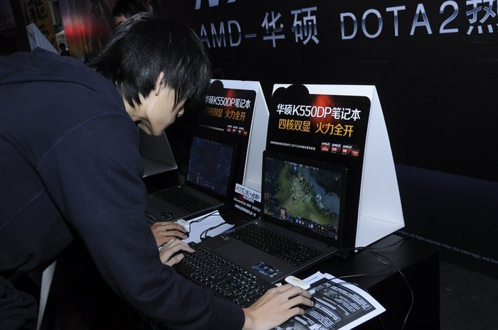 DOTA2热力大趴广州站落幕 LGD助阵激情狂欢