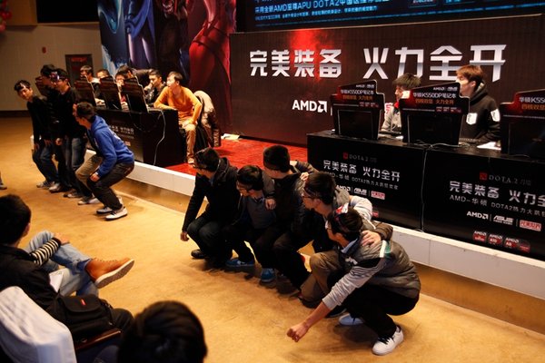 DOTA2热力大趴不断 成都站活动引爆冬季狂欢