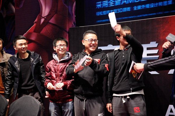 DOTA2热力大趴不断 成都站活动引爆冬季狂欢