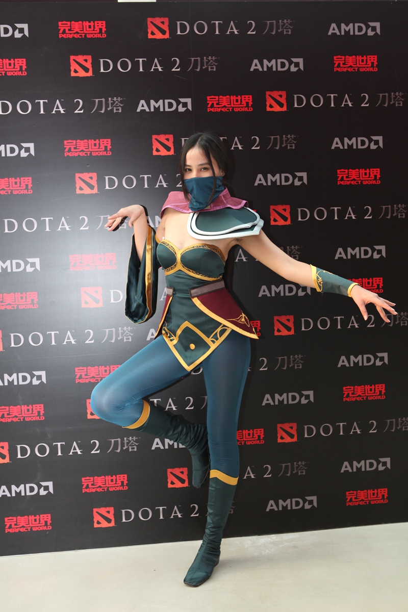 DOTA2发布会现场探营 Coser美眉抢先看