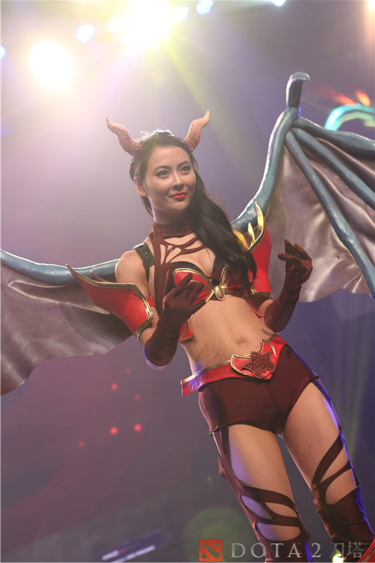 绝美COSER秀 DOTA2上海发布会惊艳世界