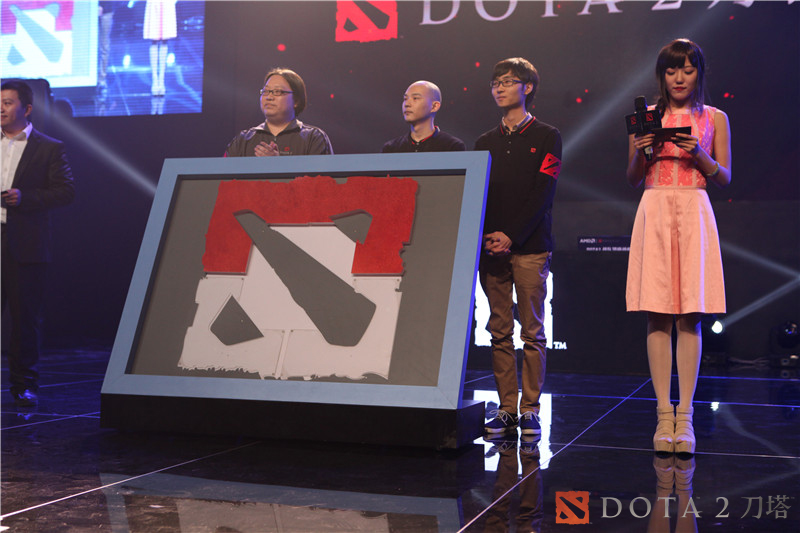 并肩上高地 DOTA2完美logo拼图震撼全场