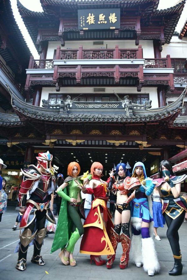 上海闹市街头惊现DOTA2-Cosplay助威国际邀请赛