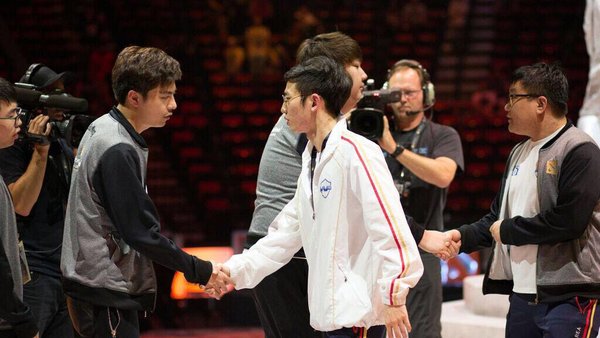 TI5主赛事首日战罢——中国军团五战四胜一负