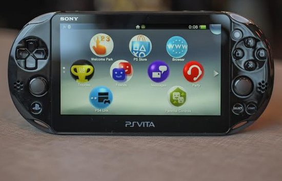 PlayStation Vita Slim 将于2月7日在英国发布