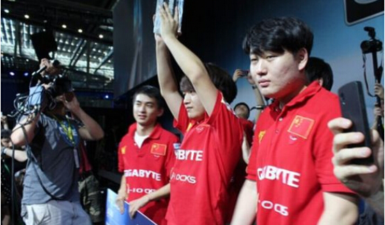 辉煌不再 王者逝去 那些年我们追过的WE