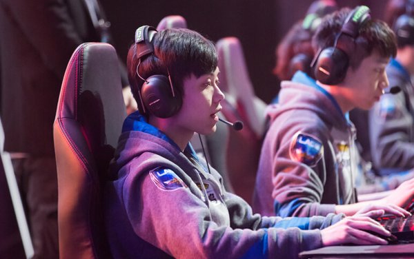 王的对决EDG战SKT 五个位置出场英雄分析