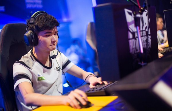 赛场上的月光宝盒，详析当前版本全球流战术的可行性【TF审核】