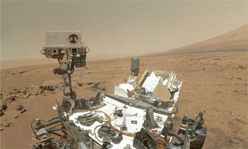 NASA发布新全景图片 跟好奇号一起探索火星