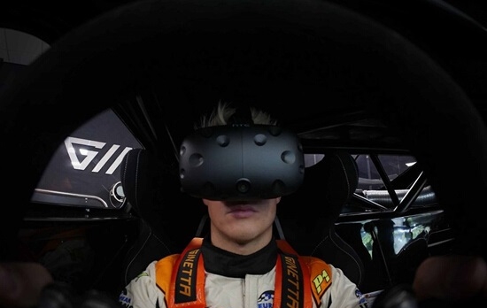 知名跑车公司办VR车赛 奖品包括HTC Vive