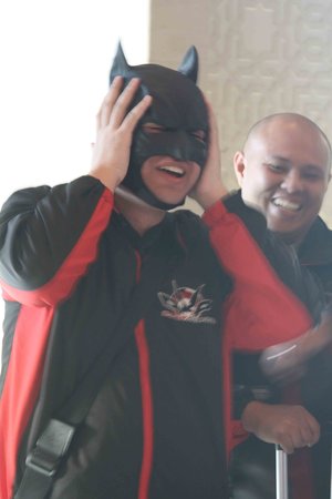 搞怪蝙蝠侠 亚服代表队PvP SuperFriends飞抵银川