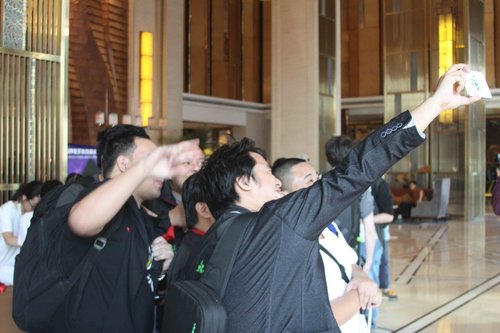 搞怪蝙蝠侠 亚服代表队PvP SuperFriends飞抵银川