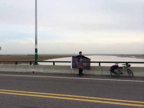 坦克世界玩家骑行至银川 声援中国队! 坦克世界玩家骑行至银川 声援中国队!