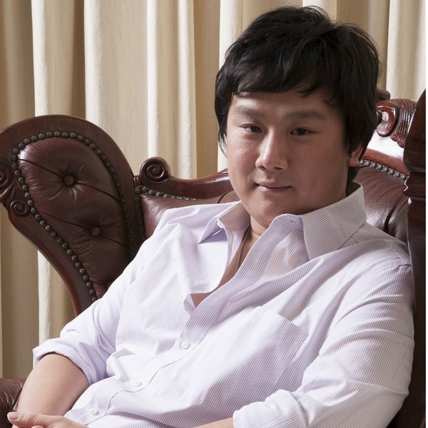 西域神秘银色长发 新版新脸型发型曝光