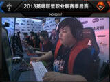 PE击败OMG获2013年LPL夏季赛总冠军宝座