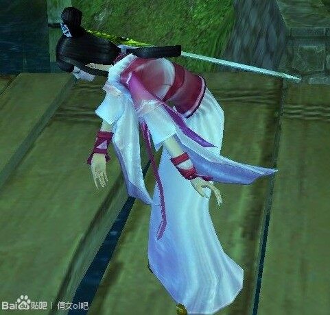 其实青桑在找她的隐形眼镜