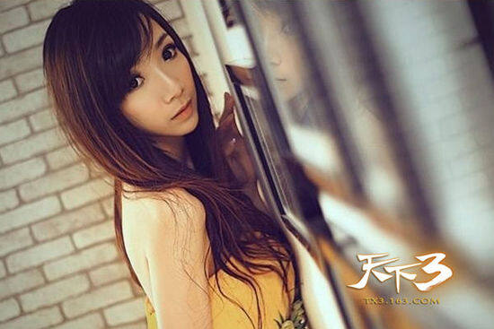 美女主播集体入驻新服“国色天香”