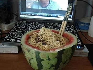 吓得我吃桶泡面压压惊 白狼毒奶粉日记第40集