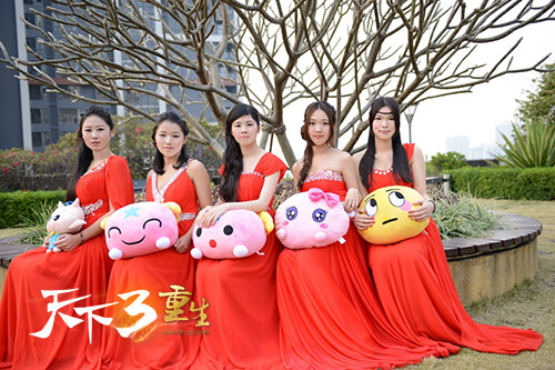 网易游戏美女客服团给您拜年！