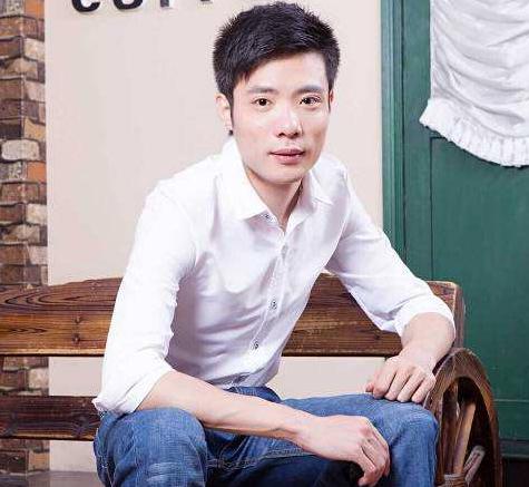 众所周知大司马以前直播打的是高分段,虽然骚话也不少,然而当年打高