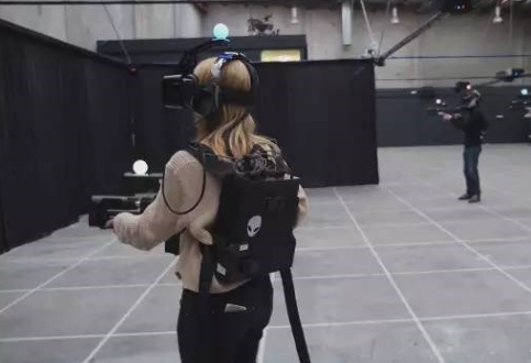 将FC游戏放到VR体验馆 这体验很酸爽！ 